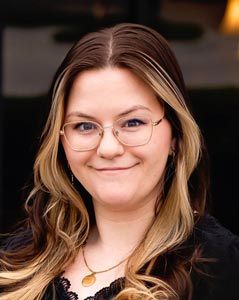 Abbey Evans : Receptionist