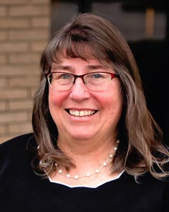 Tami Bond : Office Manager