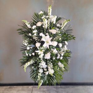 Traditional Tribute Standing Spray